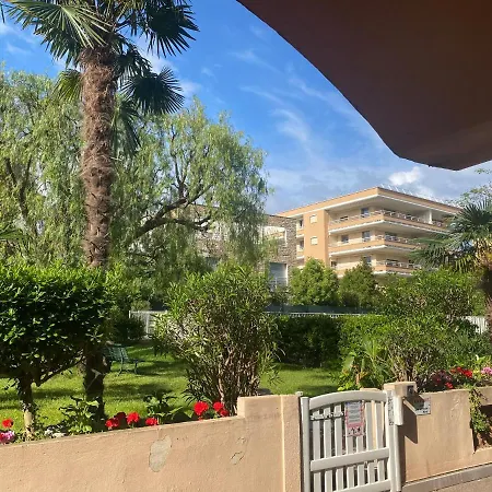 Juan Les Pins Apartment