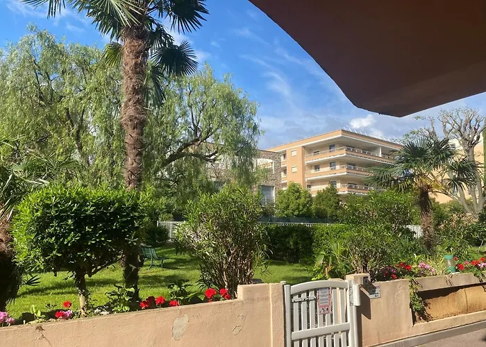 Juan Les Pins Apartment